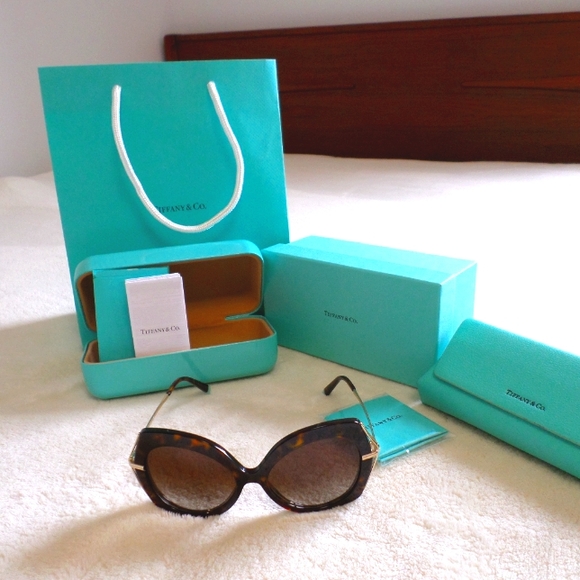 Tiffany&Co sunglasses in Tortoise Acetate with Brown Gradient Lenses New in box - Picture 5 of 6